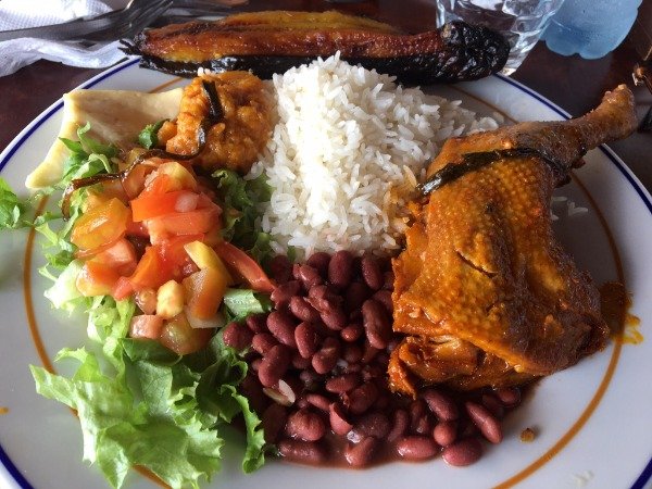 Casado con pollo